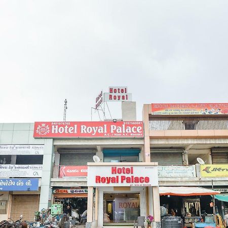 Oyo 47110 Hotel Royal Palace Naroda Esterno foto